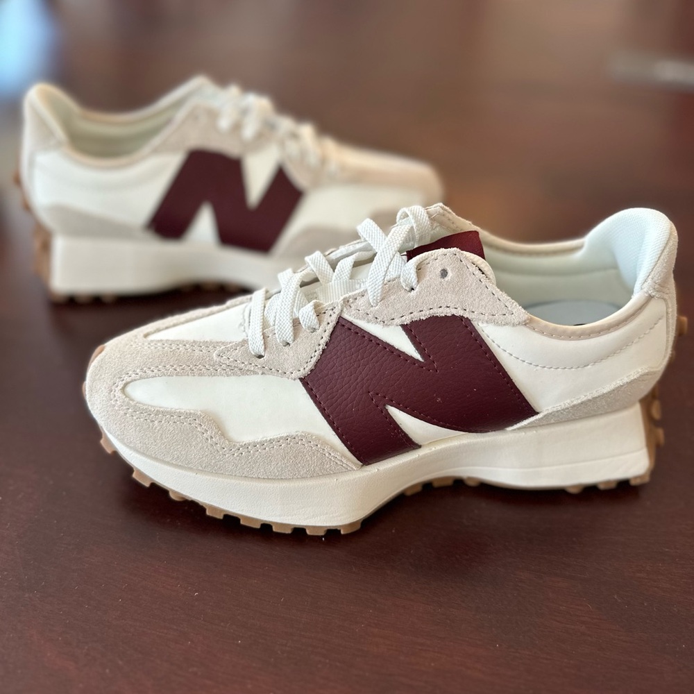 New Balance 327 Cream and Burgundy Sneakers women’s size 7.5